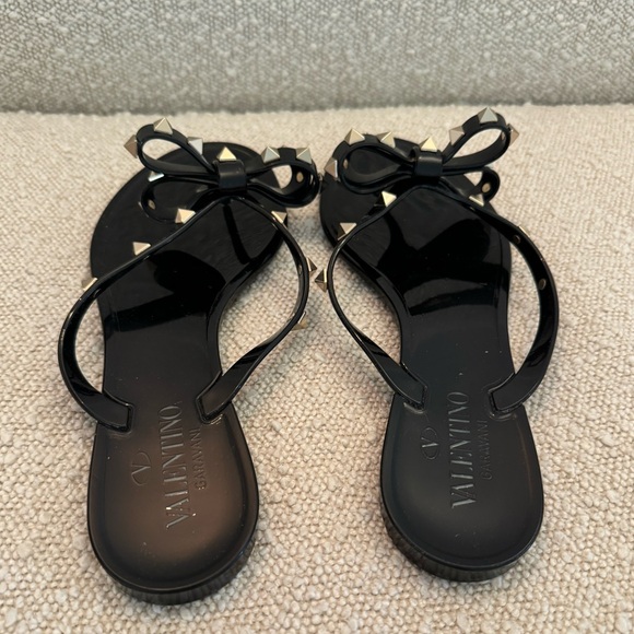 Valentino Rock Stud Black Flip Flops size 38 - Picture 7 of 8